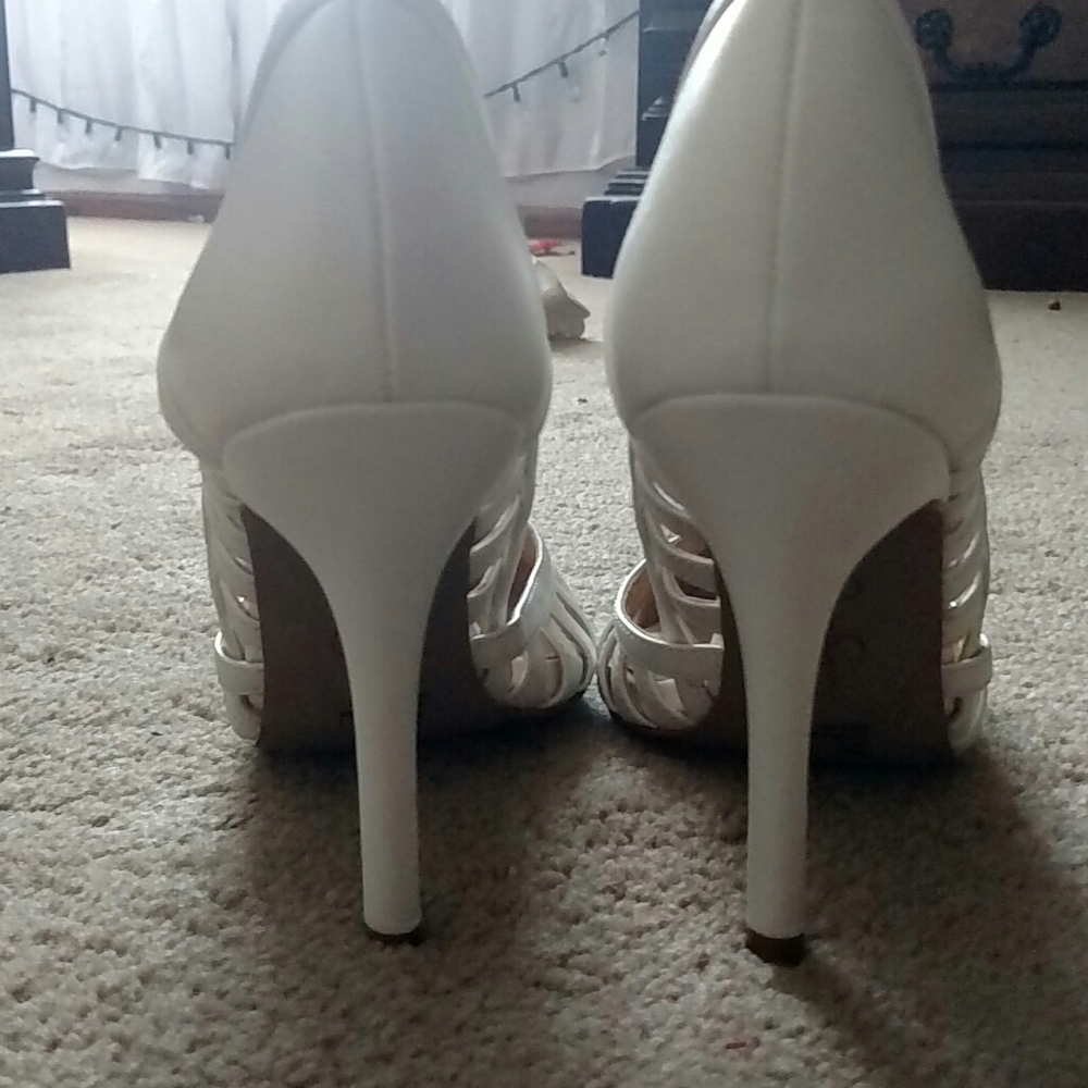 Jessica Simpson heels - Picture 2 of 3